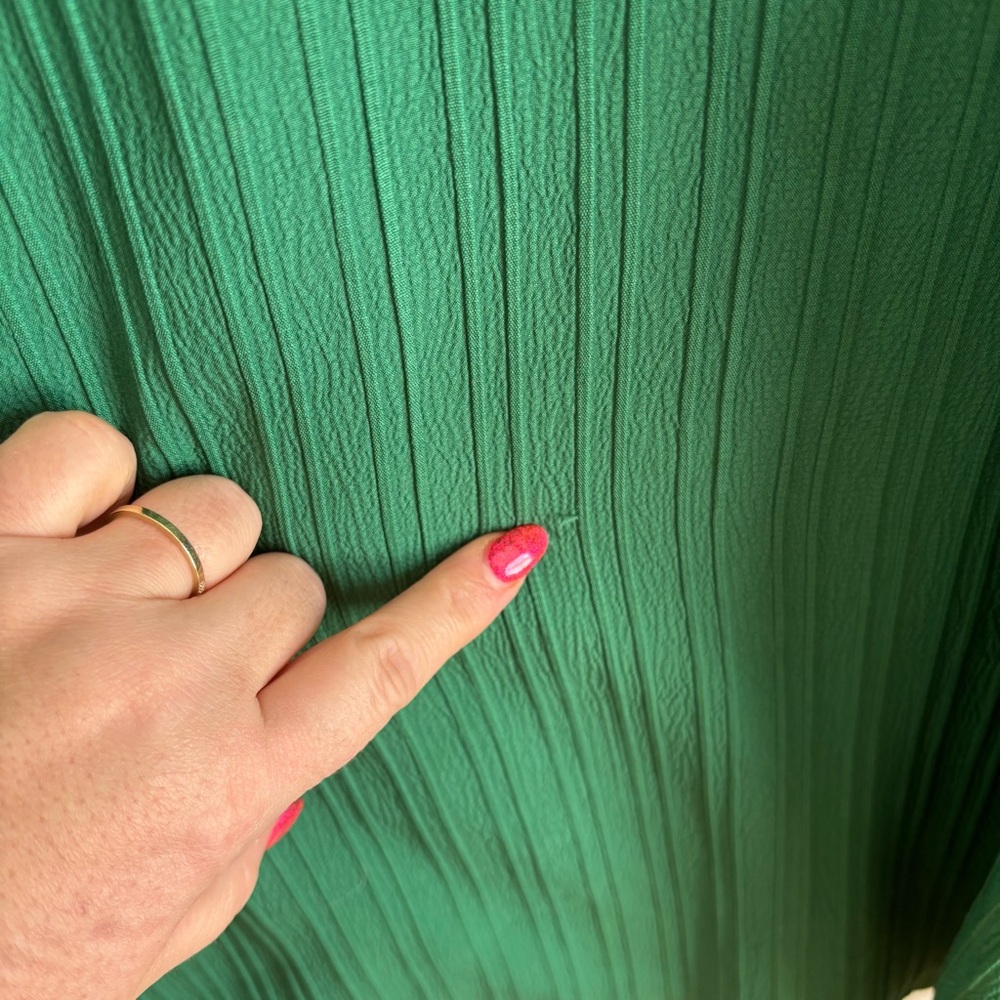 PLUS Green Blouse - Picture 5 of 5